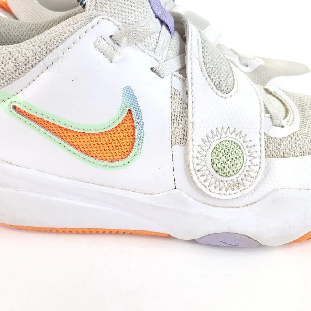 Nike Team Hustle D11 Basketball Shoes Youth 4Y White Total Orange DV8996-103